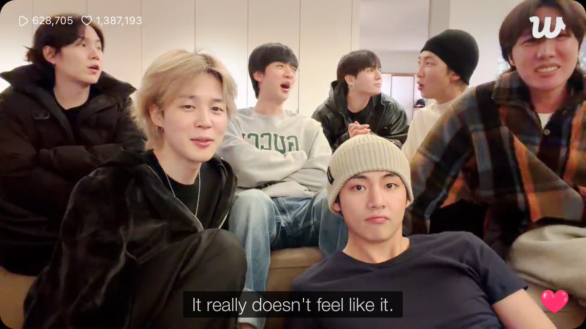 บังทัน 7 คนไปเคาท์ดาวน์ที่บ้านนัมจุน แล้วมาเปิดไลฟ์เพื่อเคาท์ดาวน์กับอามี่ 😭😭💜