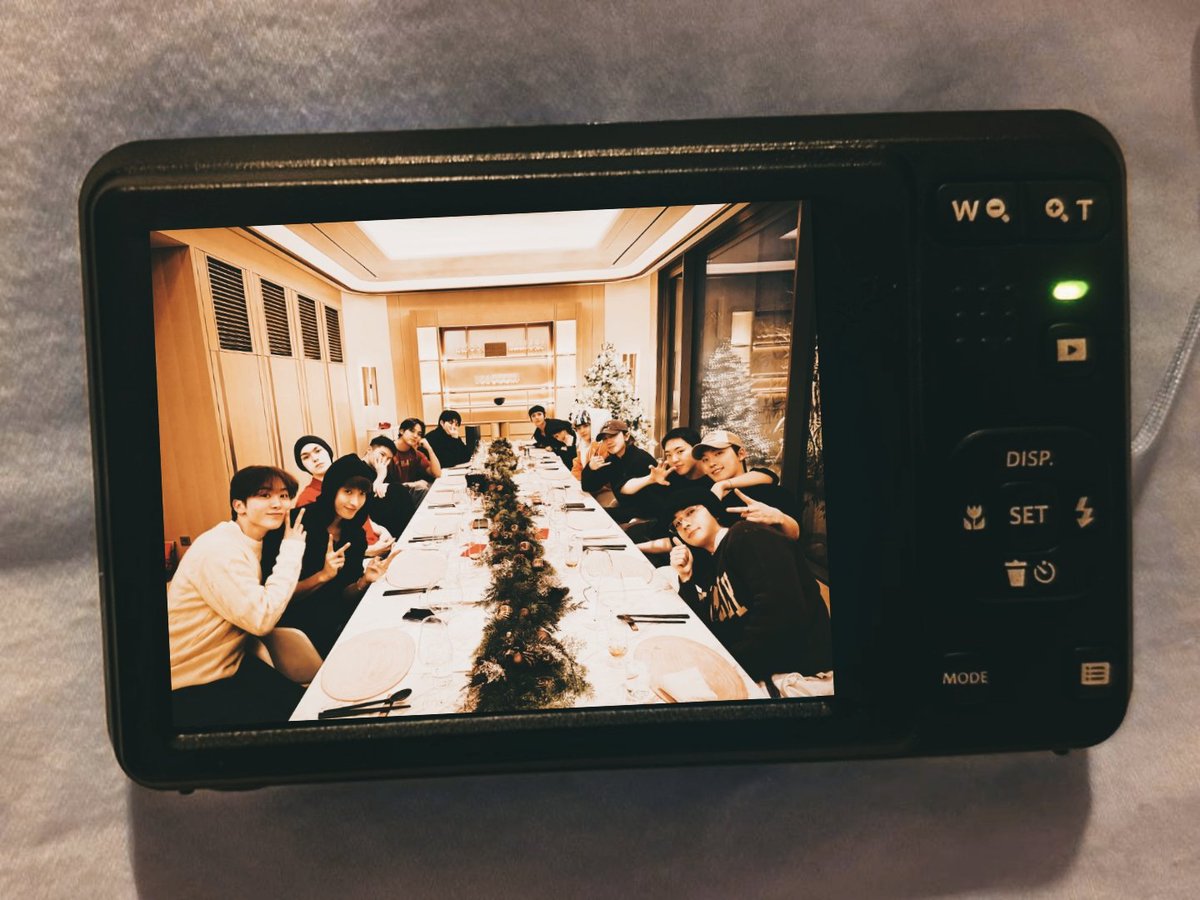 cvntres's tweet image. home.