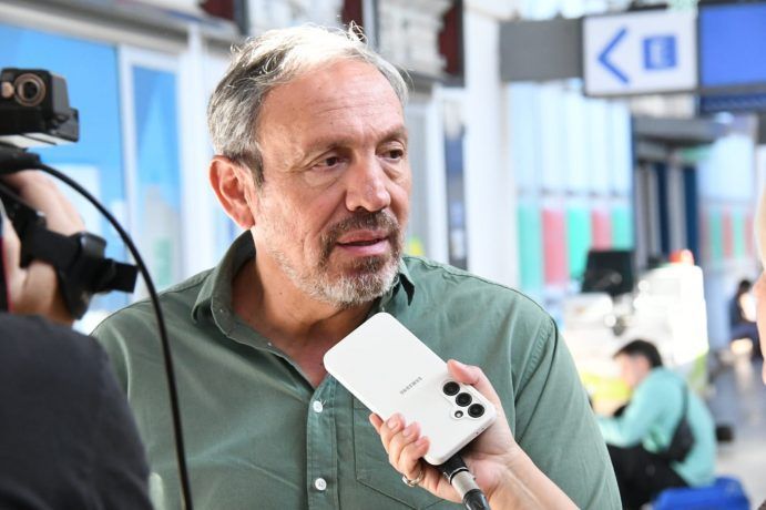 Neuquén consolidó la regulación del transporte por aplicaciones y ya supera los 300 conductores habilitados - noticias7.com/neuquen-consol…