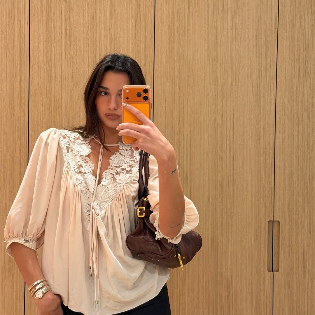 📸| Dua Lipa via Instagram.