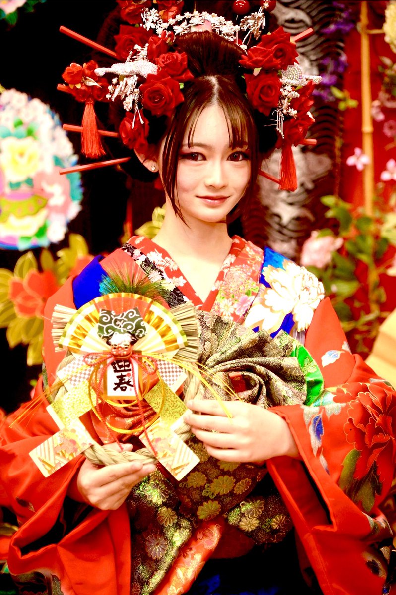 ffの皆さん、Xの方々
あけましておめでとうございます~⛩✨️

今年も良いお年を𓂃◌𓈒𓐍✨️

゜photo : <a href="/yoshi400812/">yoshi</a> 様

゜studio : <a href="/qizzen/">QIZZEN</a> 様

゜ #花魁  #花魁撮影  #しめ縄