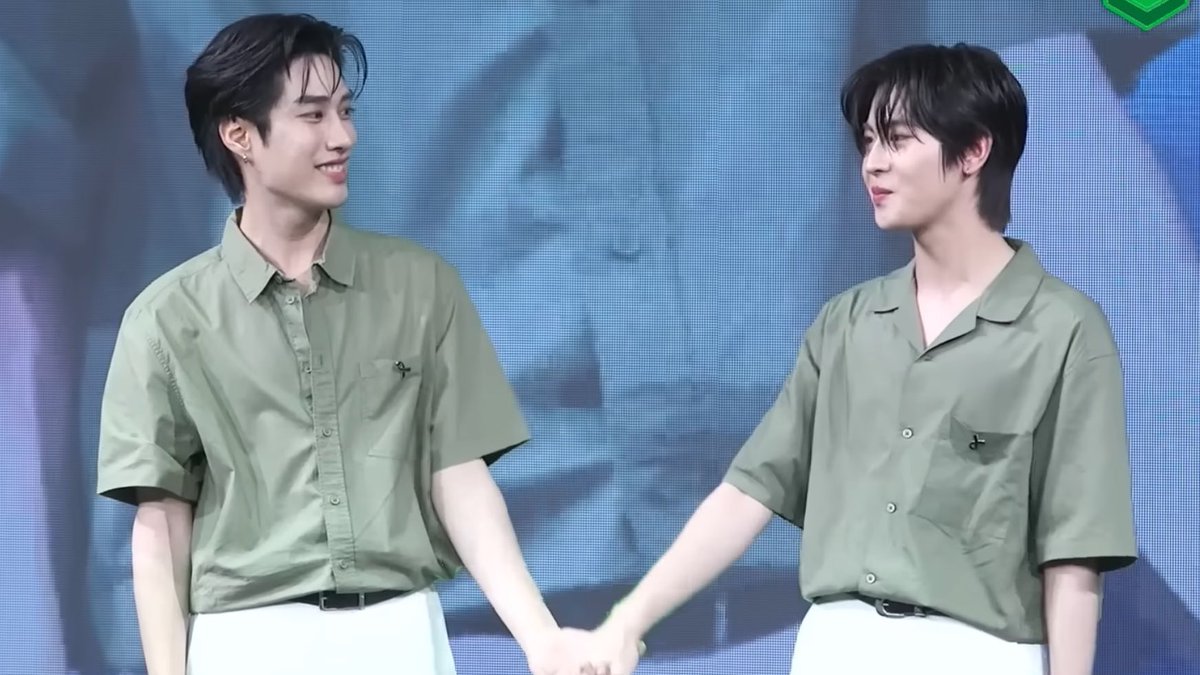 myfirstloveone's tweet image. เป็น 9 นาฬิกาของพี่เติ้ลเสมอมา