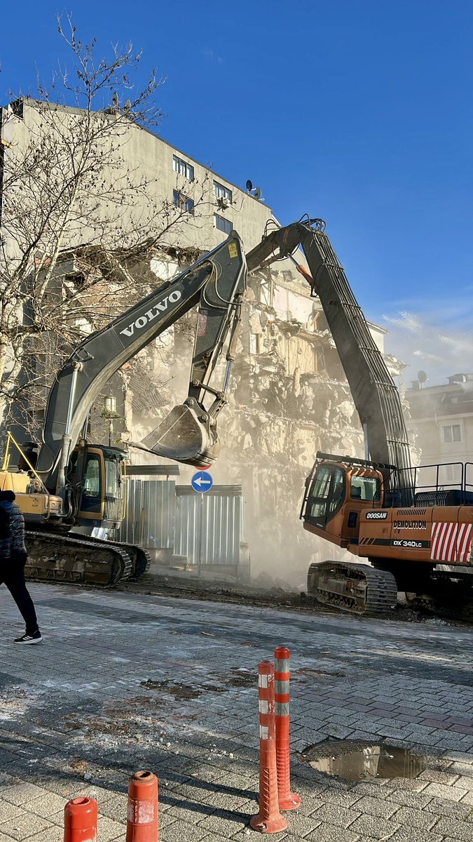 benim hayallerin yıkılışı da böyle