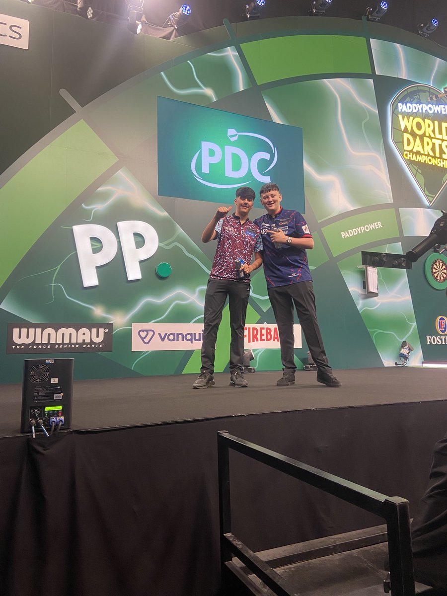 Glen Durrant tweet media