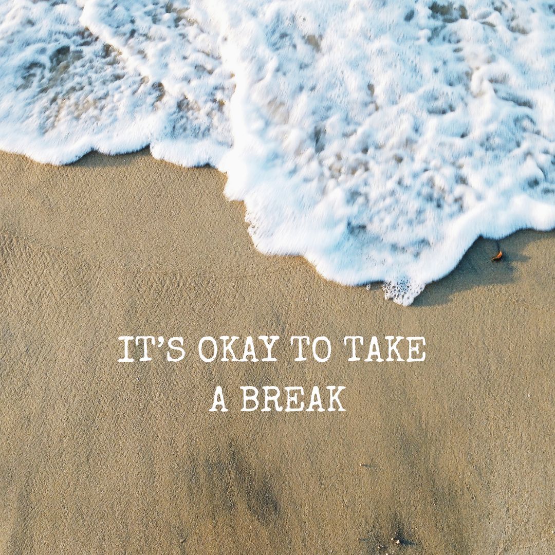 CSUF_EdTech's tweet image. Winter break means it's time to recharge! ❄️ It's essential to step away, relax, and come back stronger. Enjoy your well-deserved pause! #WinterBreak #RestAndRecharge #csufedtech