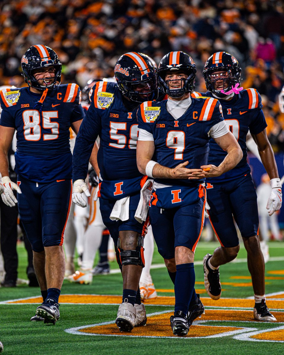 IlliniFootball's tweet image. Nothing beats that 1-0 feeling.