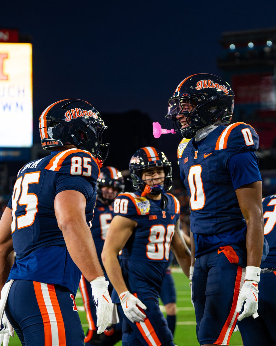 IlliniFootball's tweet image. Nothing beats that 1-0 feeling.