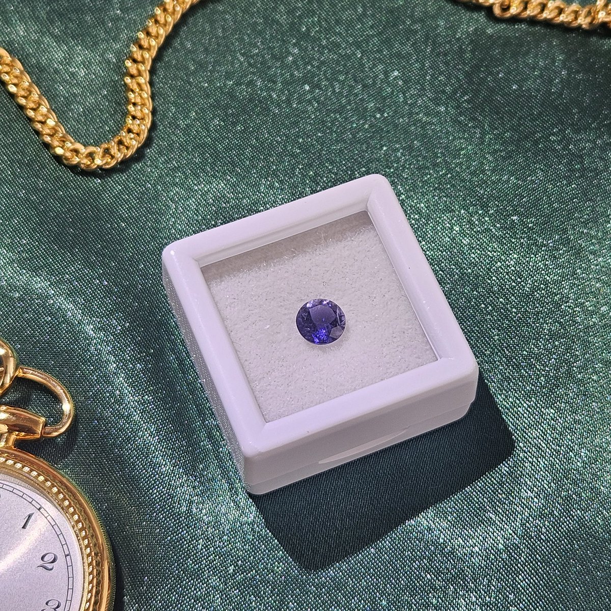 munsongpetty's tweet image. [RT]
#가장_이르게_태어난_새벽별
#하늘을_봐_널_위해_비어_있어
#은하를_가르는_천공의_조종사
#영원한_레이디의_신사

오늘은 ⚔️첼레스테스 탕페트 드 네쥬✈️가 탄생한 날입니다🎉
새해를 맞아 이 트윗을 알티하신 한분께 밤하늘을 닮은 아이올라이트🌌를 보내드리겠습니다🥳