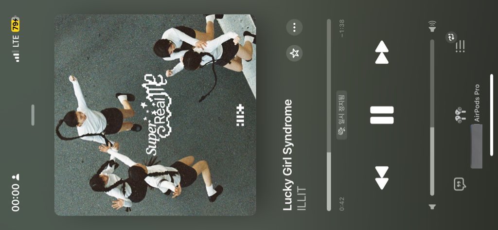 2026년럭키걸신드롬들엇으니
행복하게보내자제발!!🥹🪽