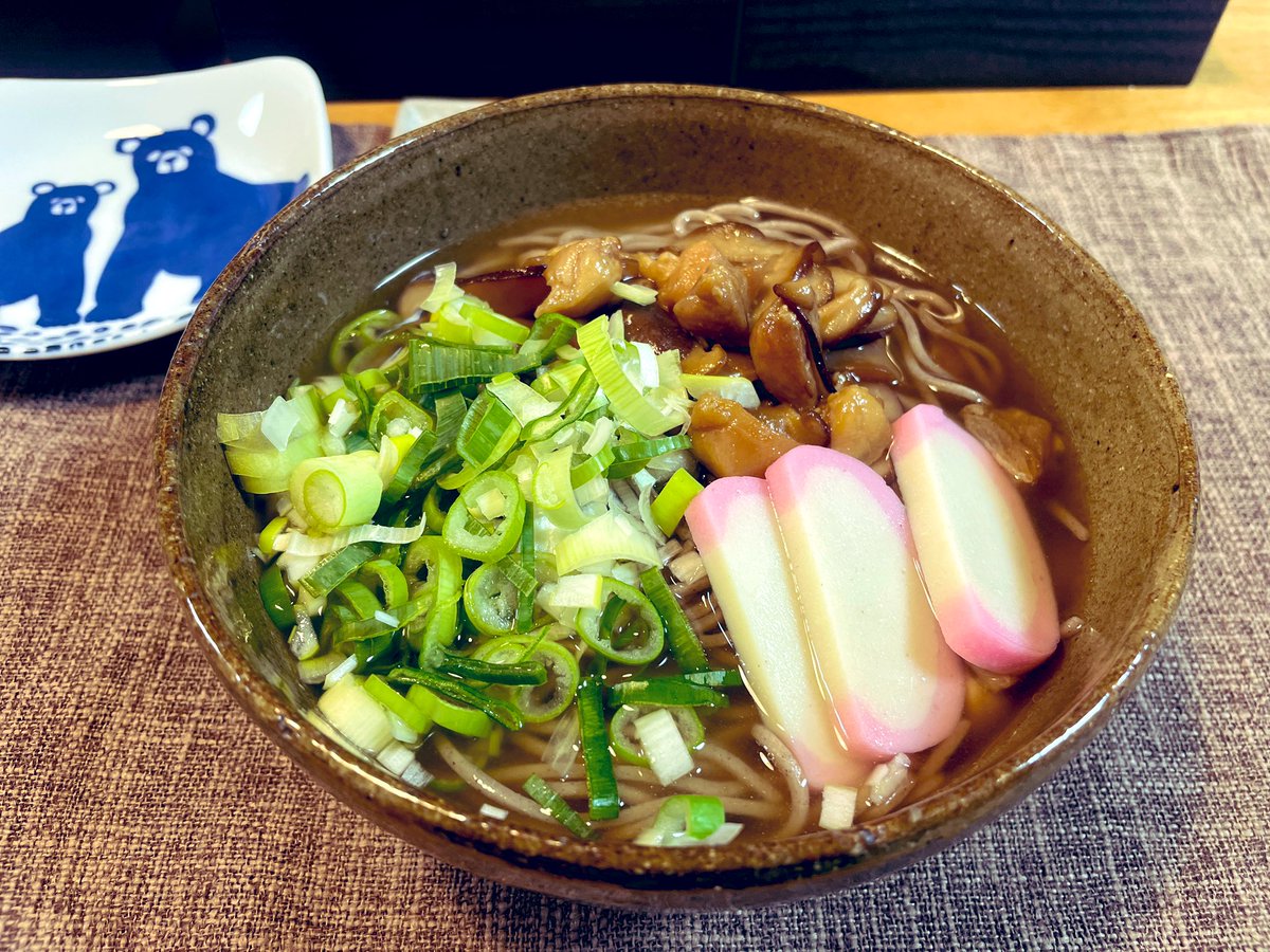 aopo1222's tweet photo. 新年明けましておめでとうございます🎍
昨年は永遠の別離もあり
大切な宝物との出会い(写真は姪)や
自分の治療にも専念でき沢山のことが前進した一年になりました
ますます命や繋がりについて考えました✏️

今年も身体を第一に
音楽に指導に愛を乗せて届けていきたいです✨
本年も宜しくお願いします🥺 https://t.co/oAx1WFlFlQ