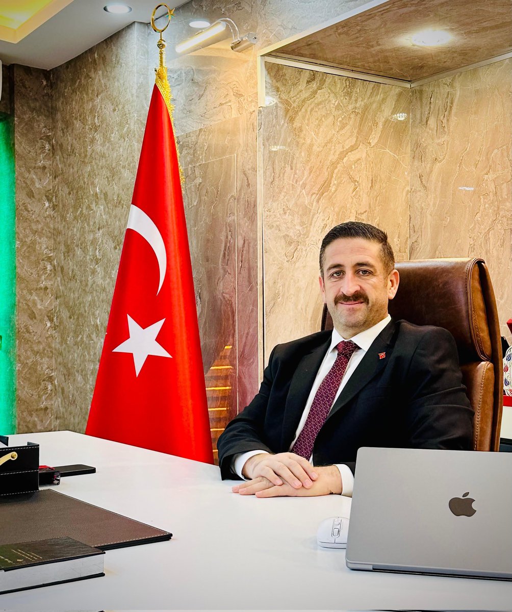 TEK Haber Ajansı Yönetim Kurulu Başkanı Abdurrahim Solmaz’dan 2026 Yeni Yıl Mesajı

tekha.com.tr/tek-haber-ajan…

#tekhaberajansi #abdurrahimsolmaz #tekhaberajansı  #yılbaşı #yeniyılmesajı #birlikveberaberlik
<a href="/AbdurrahimSOLMA/">Abdurrahim SOLMAZ 🇹🇷</a>