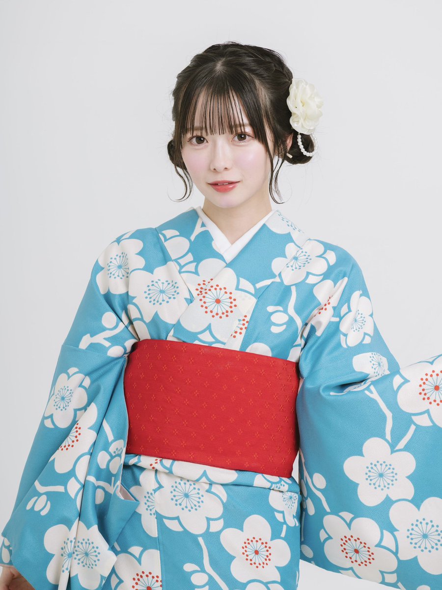 Riona_FESTIVE's tweet photo. あけましておめでとう🐴🤍
今年もよろしくね https://t.co/YcWoXfHX3m