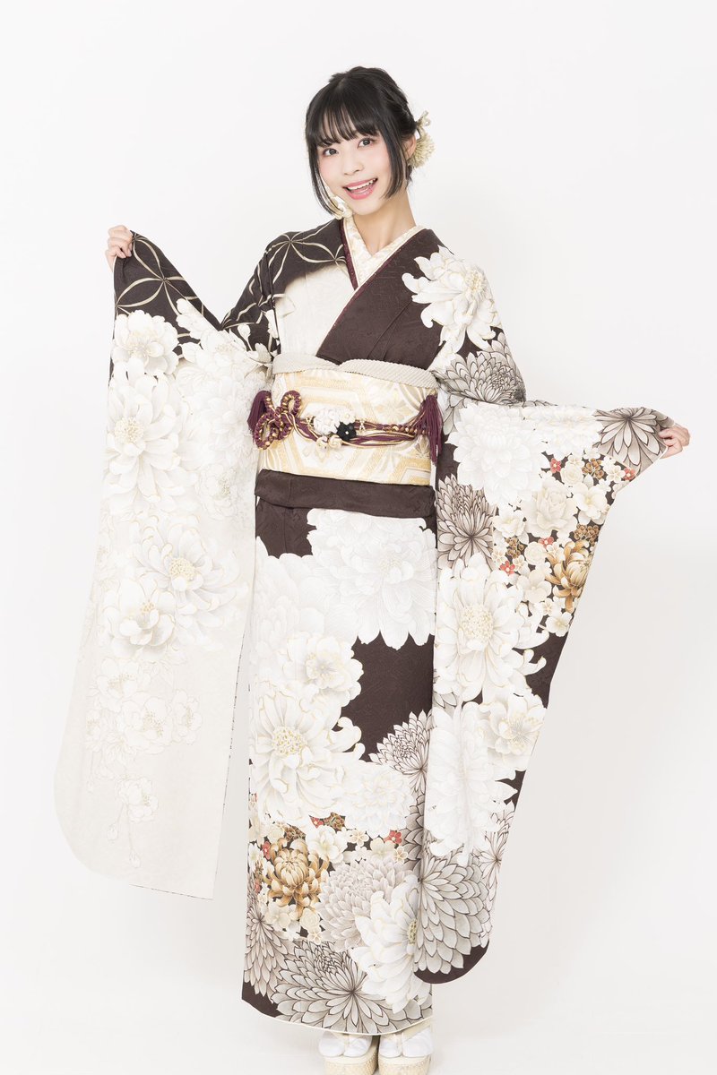 yufu_0708's tweet image. 新年明けましておめでとうございますヾ(ﾟωﾟ)ﾉ今年もどうぞよろしくお願いしますー(ﾟωﾟ)♡いい年にしようねヾ(ﾟωﾟ)ﾉ

まずは2/28(土)の「『ご当地ゆるキャラおぼえ歌』歌えるかなチャレンジライブ」！
ウマくいきますように(ﾟωﾟ)♡
sp.arena.artist-site.jp/yufuterashima/
#ふりふ　#三松