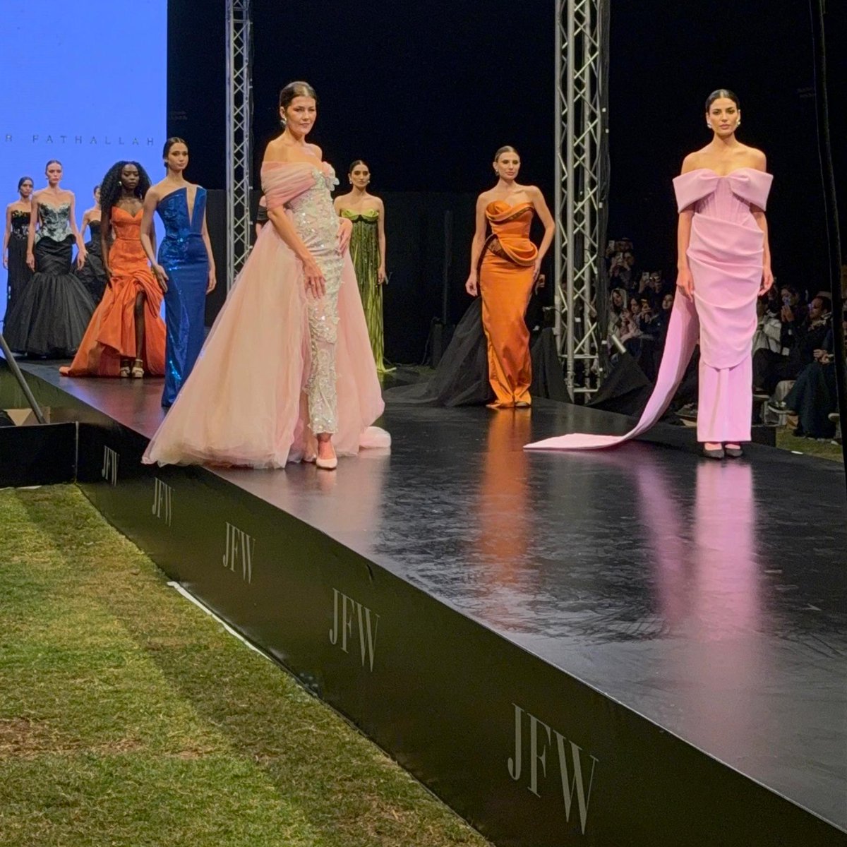 مشاعل النِـمري tweet media