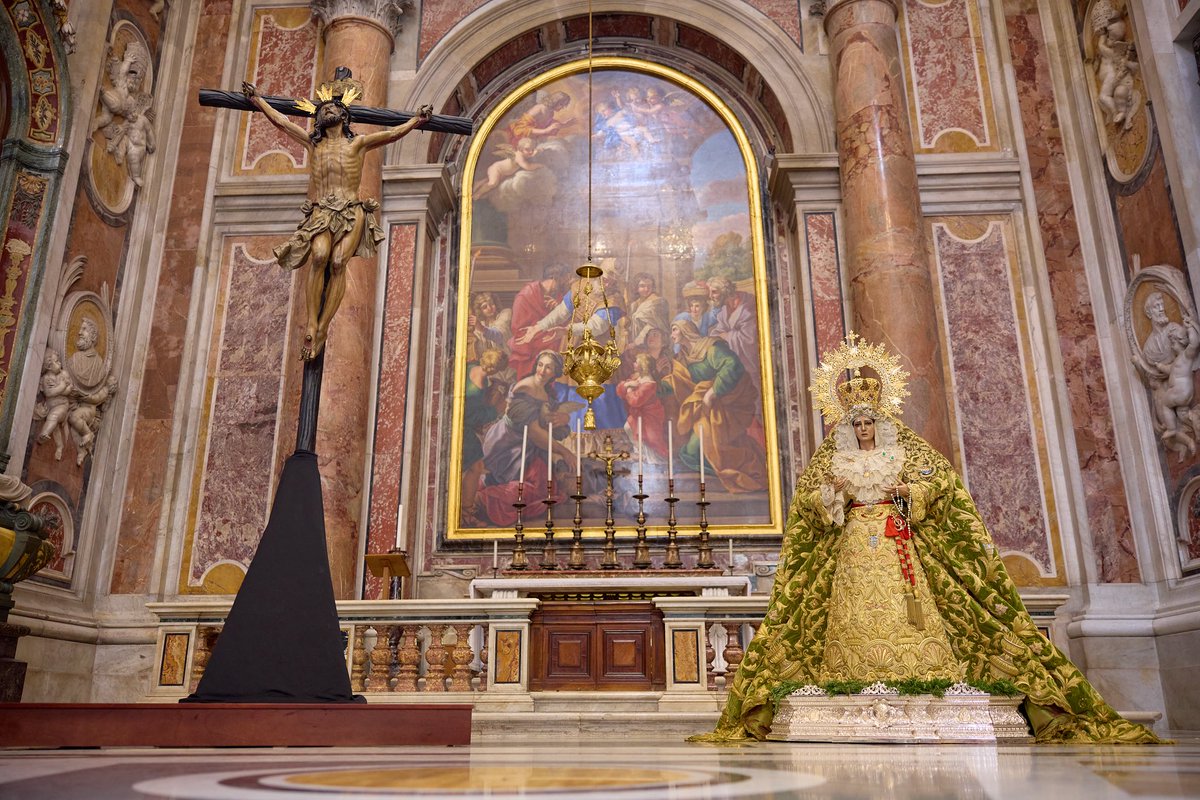 2025 nos ha regalado un momento que ni en nuestros mejores sueños pasaría. Con enorme orgullo, acudimos a Roma con el corazón abierto y el deseo de representar a todas las Cofradías en el epicentro de la cristiandad junto a nuestros queridos hermanos de <a href="/HdadCachorro/">El Cachorro</a>.

Recibimos