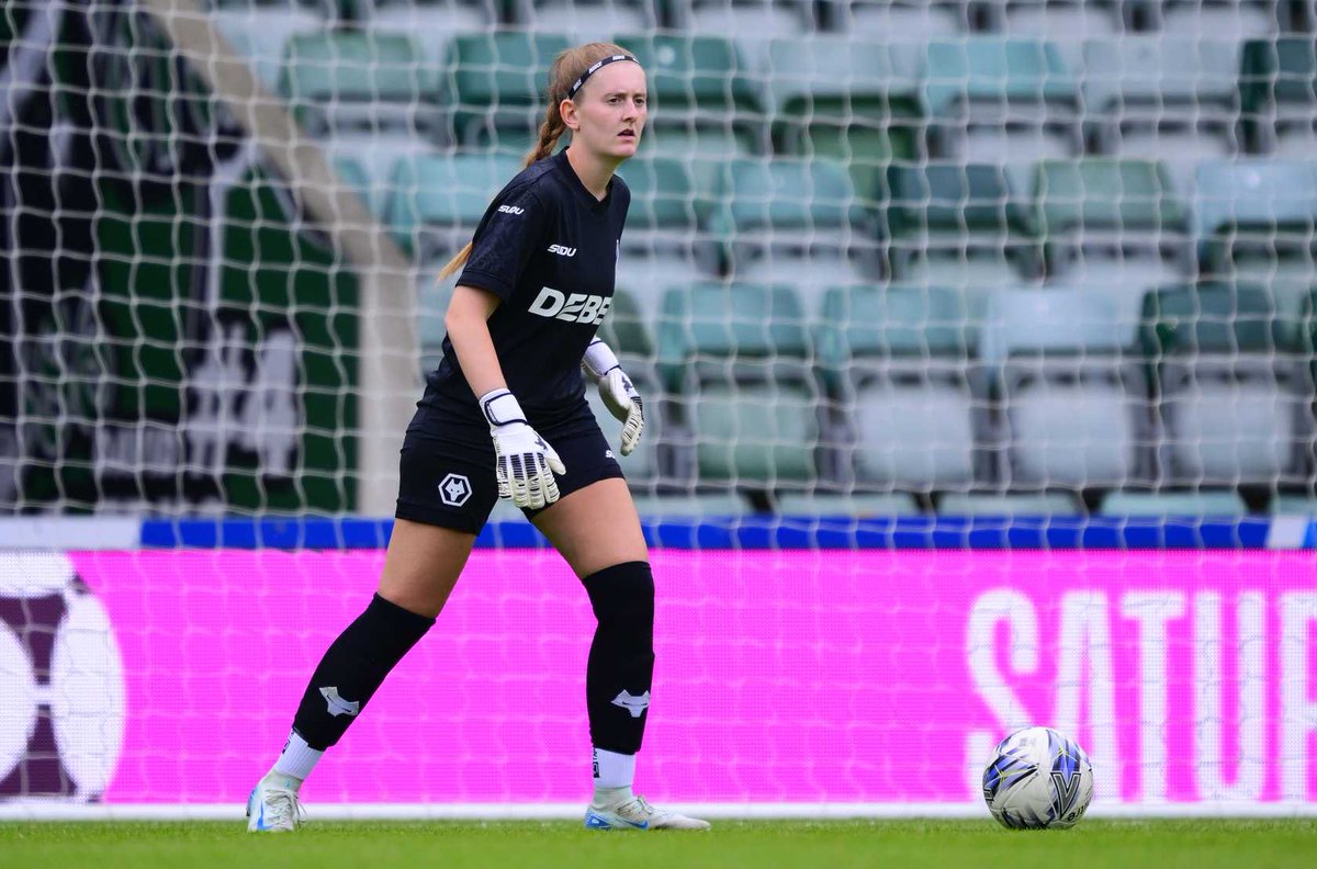 Mia Smith tweet media