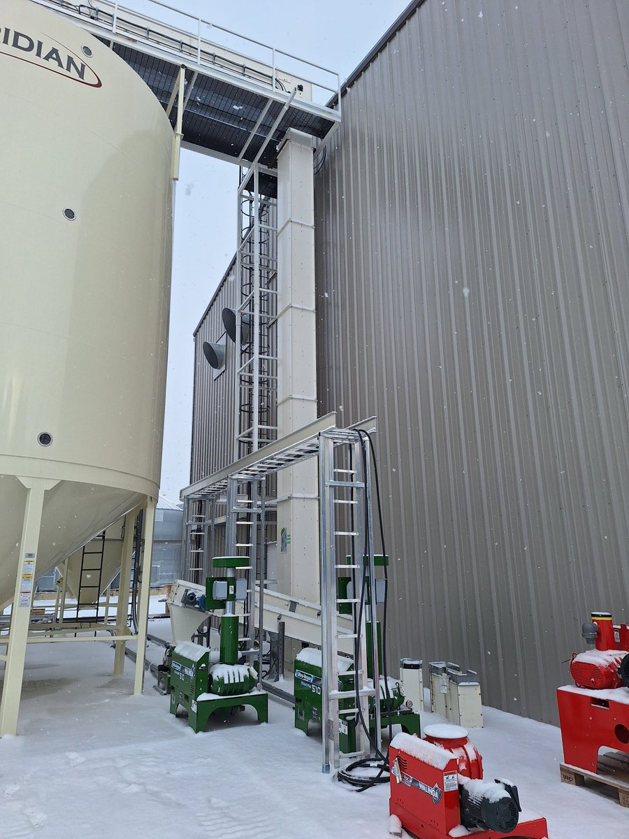 Inside and outside shots of a Cimbria Pendulum Bucket Elevator = gentle product handling, space savings, less overall height and spouting required. 
#Nexeedinc
#Cimbria
#Gentlehandling