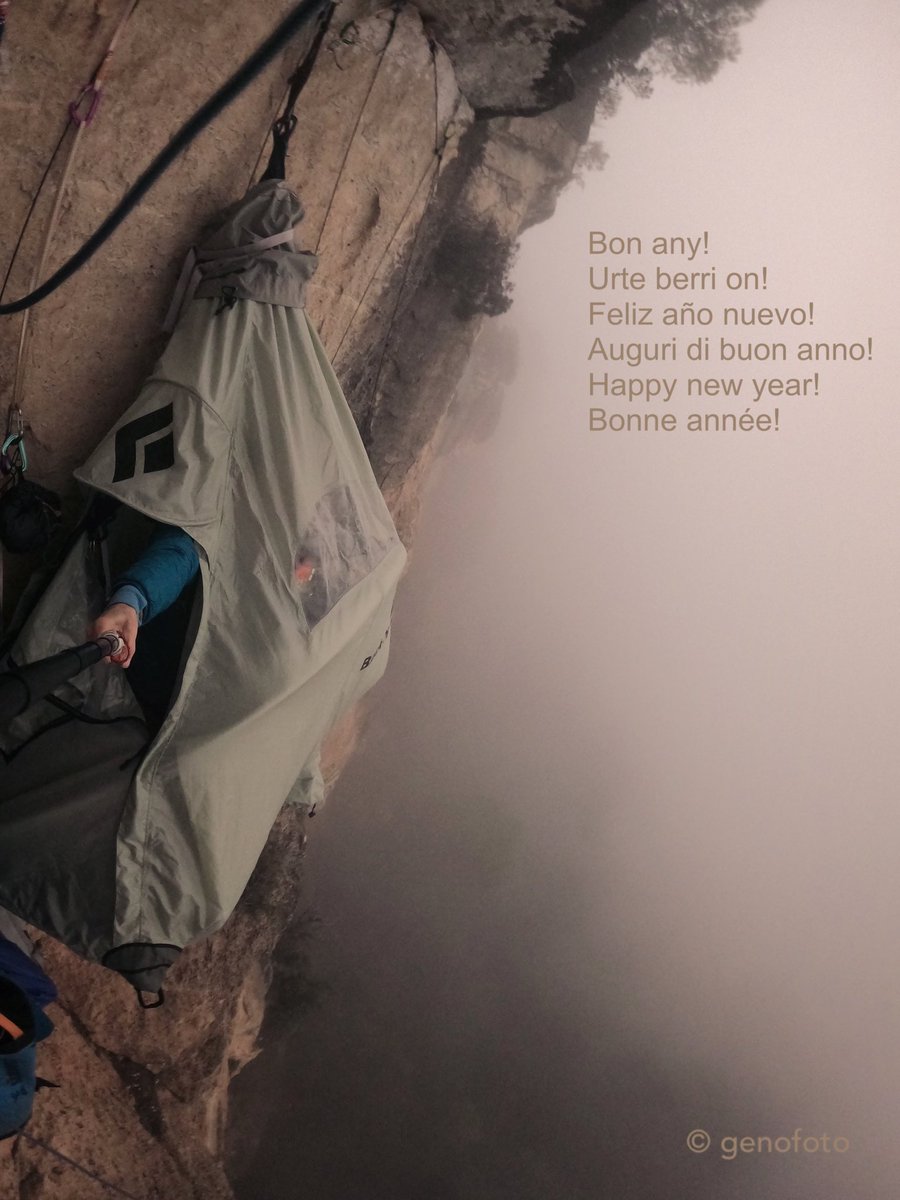 Urte berri on!
Happy new year!
Feliç any nou!
#portaledge #aidclimbing
#HappyNewYear2026

(<a href="/KrisAnnapurna/">k2</a> <a href="/indole_gaines/">Sonic Reducer</a> )