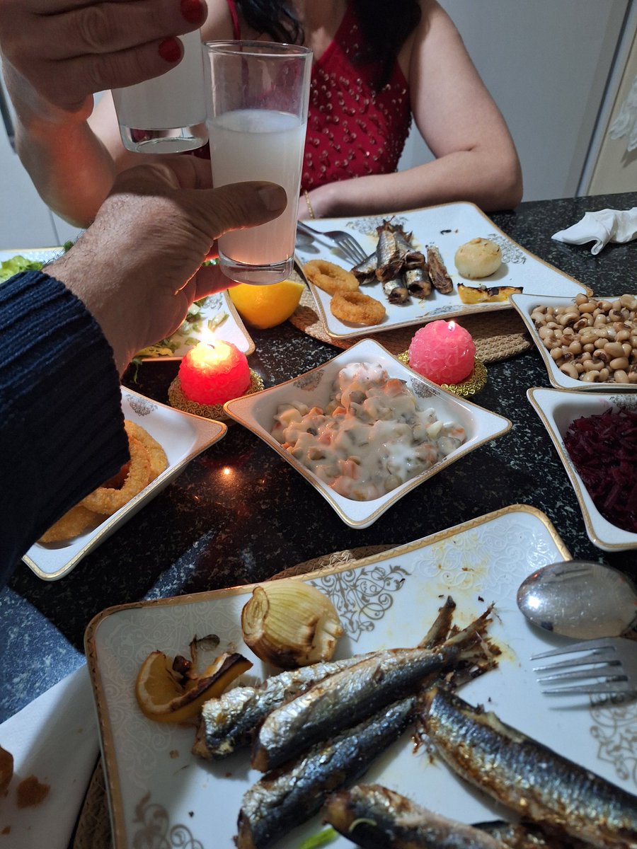 Egeli evliçit tweet media