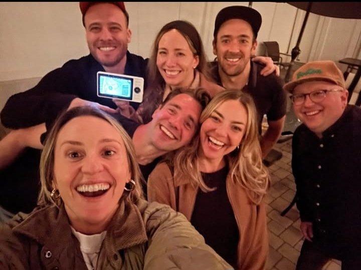 Kerem Bürsin LA'daki arkadaşları ile bir arada 
(Mayıs, 2025)

#KeremBürsin