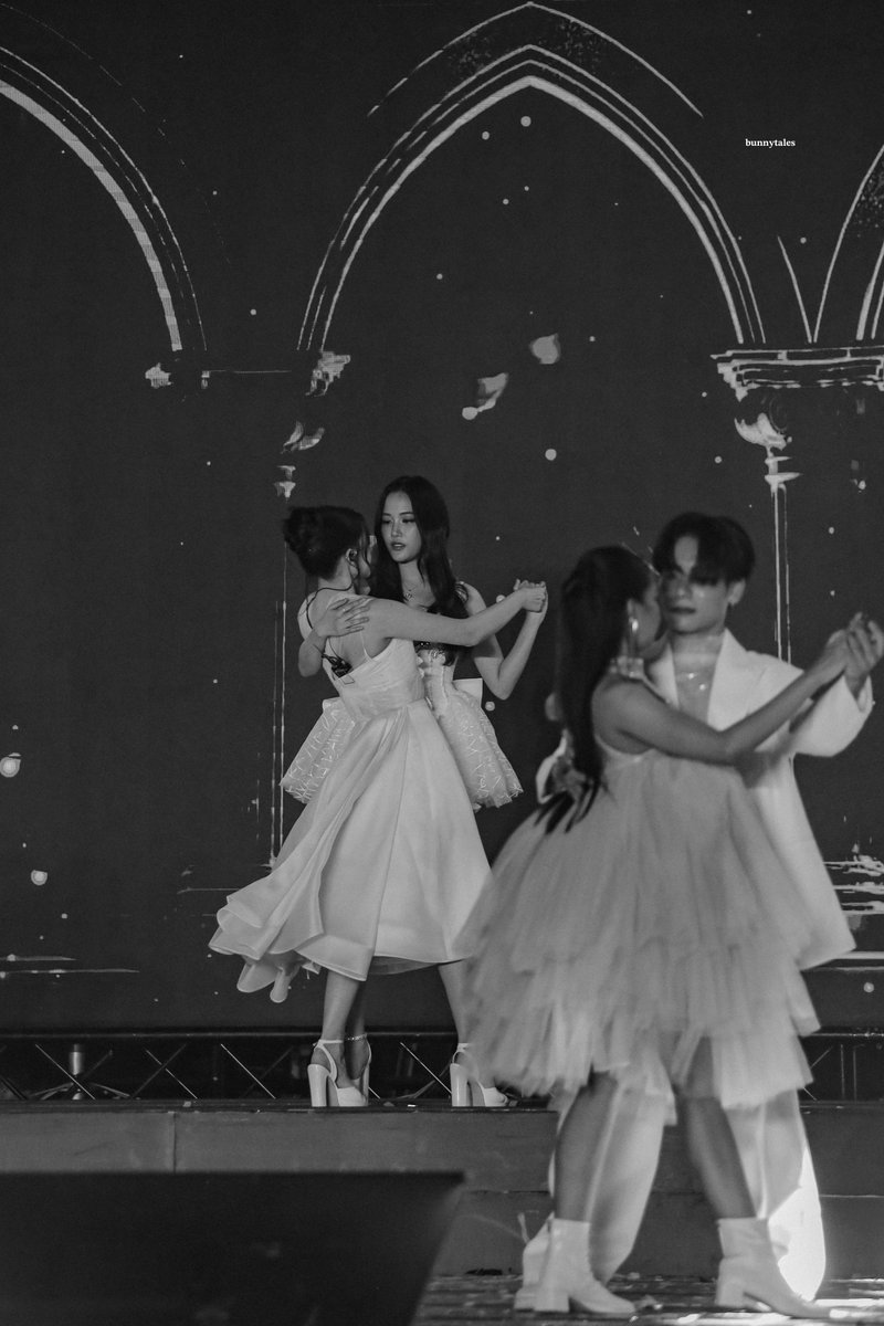 bunnytales1221's tweet photo. 📸

SAROCHA REBECCA X CTW BYE2025
#CTWCountdown2026XFreenBecky
#ฟรีนเบค #FreenBecky https://t.co/OWlw4XCt2c