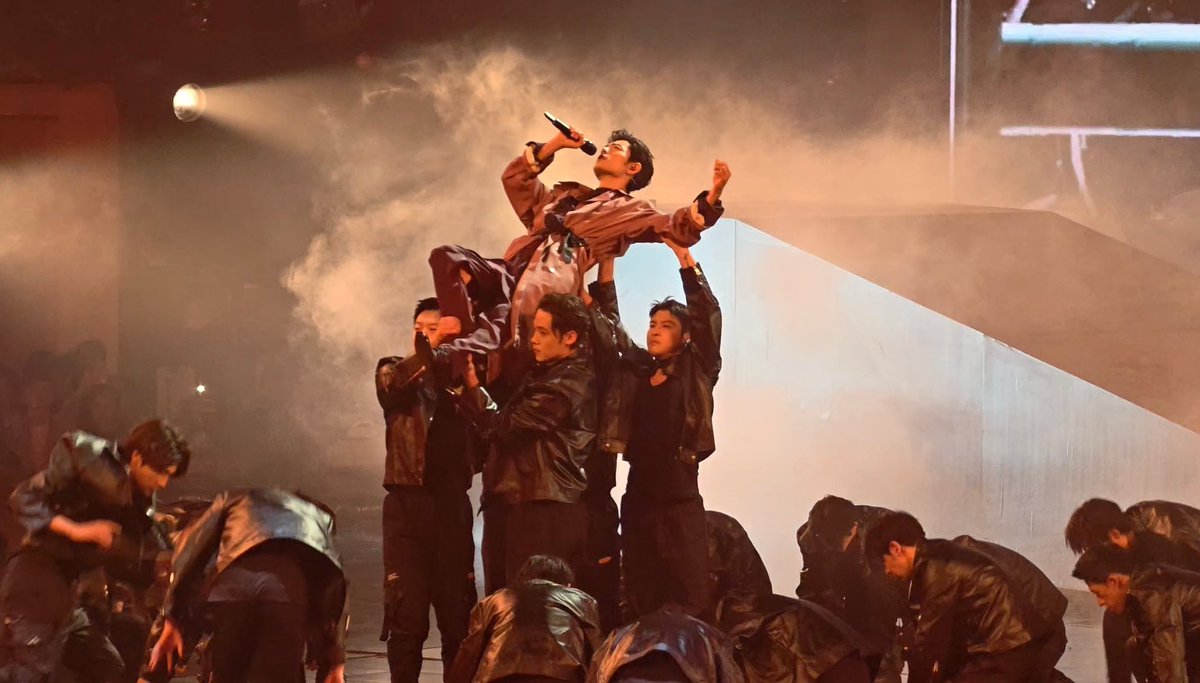 帝王
#DragonTVNYE26_XiaoZhan