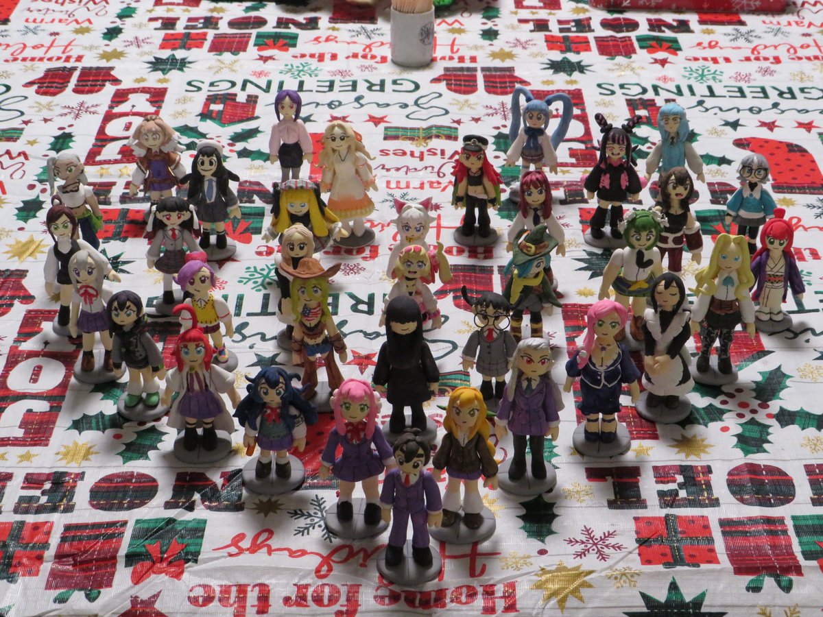 Happy New Year with the current roster of Rentarou &amp; the family! 🥳🎉✨❤️ #100Kanojo