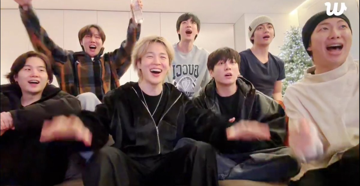 strryjimo's tweet image. eu não sei o que seria da minha vida sem vocês