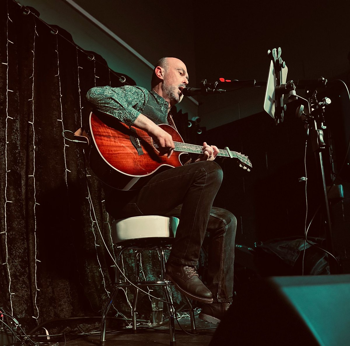 SkyPatternsBand's tweet image. Happy New Year and Best Wishes to everyone.  See you for new music in just a few weeks!