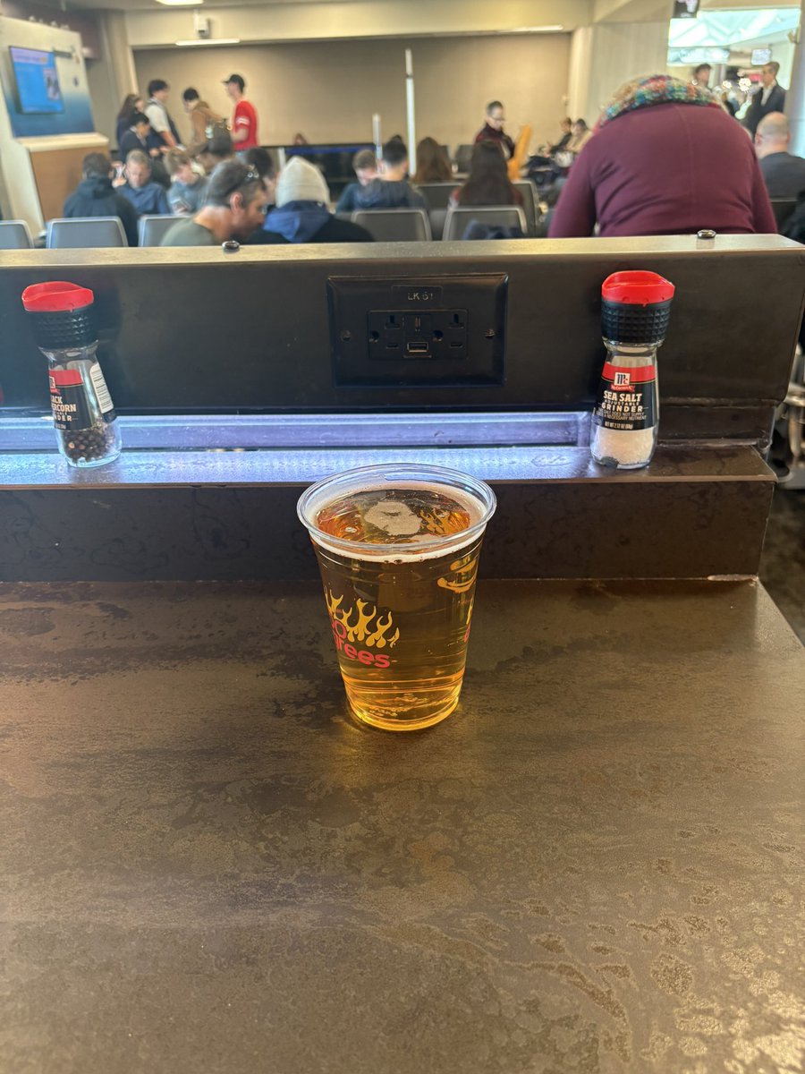 Vacation over. Airport beer in the Nashville airport waiting for my connecting flight. I promise the beer isn’t as tiny as it looks.

I’ve come to the conclusion that I oughta move to Florida ASAP. Or at least wait until all my friends get married and leave Chicago type shi