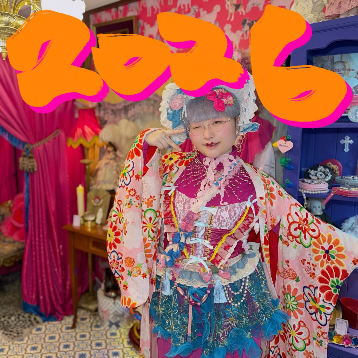 ハンドメイド作家 insary様 太陽と月 ピアス サーカス小屋ブローチ