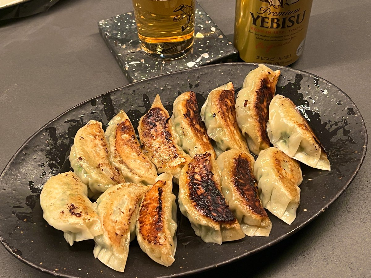 まいどの年末餃子パーティです
あけましておめでとうございます