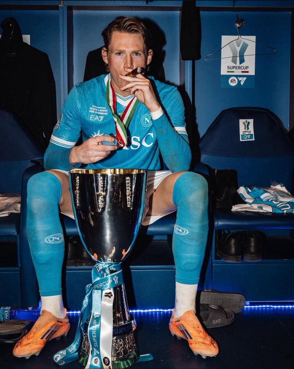 Mctominay Zone tweet media