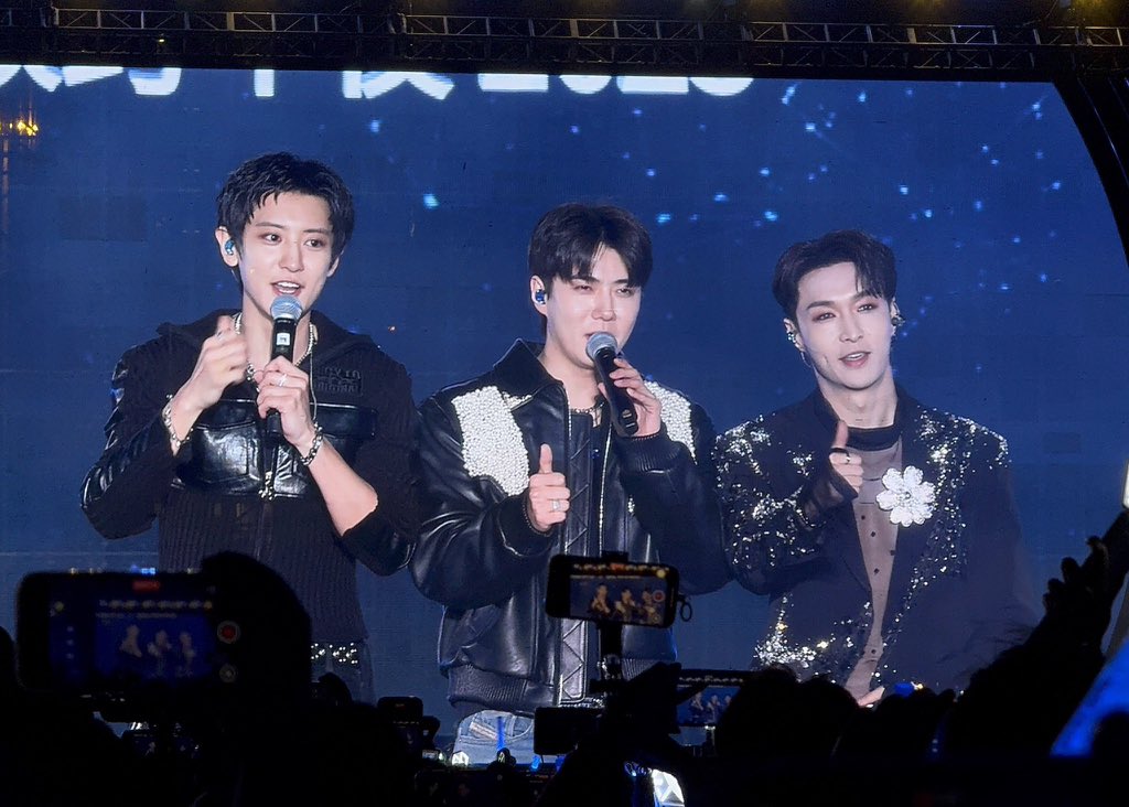 SUH0BOY's tweet image. อี้ชิง พี่ชานยอล น้องเซฮุนบนเสตจในรอบพันปี ㅠㅠㅠㅠㅠㅠㅠㅠㅠㅠㅠㅠㅠㅠㅠㅠㅠㅠㅠㅠㅠㅠㅠㅠ