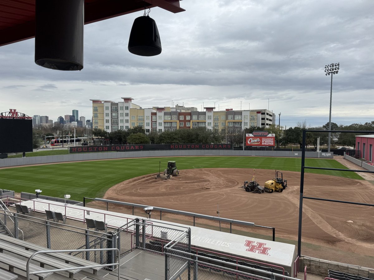 UH Sports Turf tweet media