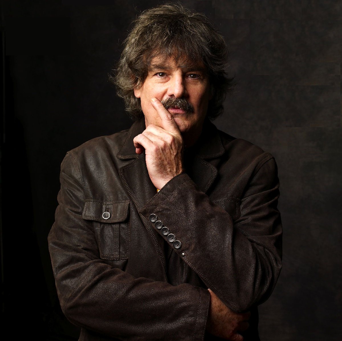 Happy birthday to Burton Cummings, born on this day in 1947 in Winnipeg!
As a singer-songwriter, he rose to fame with The Guess Who before embarking on a successful solo career. He has the Order of Canada, six Junos and is a member of the Canadian Songwriters Hall of Fame.