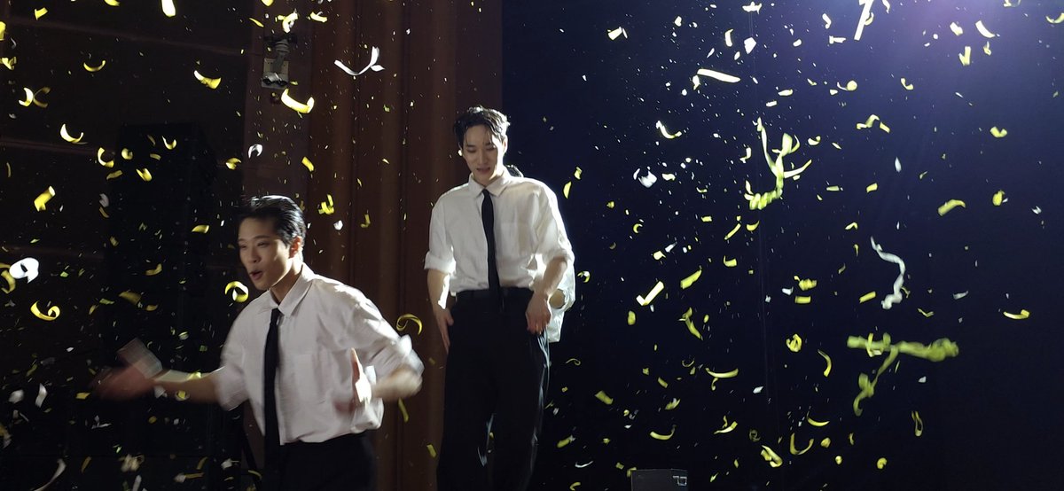 Flamyshine's tweet photo. 보기만 해도 같이 신나는 성욱네컷🎵

분명 처음에는 왕자님답게 차분하셨어요😊

그러다가 계단 내려오면서 넘나 신이 나버리신🤣

입모양만 봐도 음성지원 되는 거 같아요😁

(영상으로도 올리겠지만 밤공 마지막 인사 후 퇴장 장면입��다~) https://t.co/S078wsUQ2z