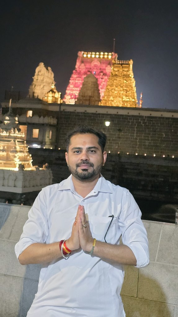 2025 जैसा भी रहा खैर छोड़िए, जाते-जाते आखिरी समय में महादेव के दरबार में हाजिरी लगवा ही दी।
#Rameshwaram 
#harharmahadev 🙏