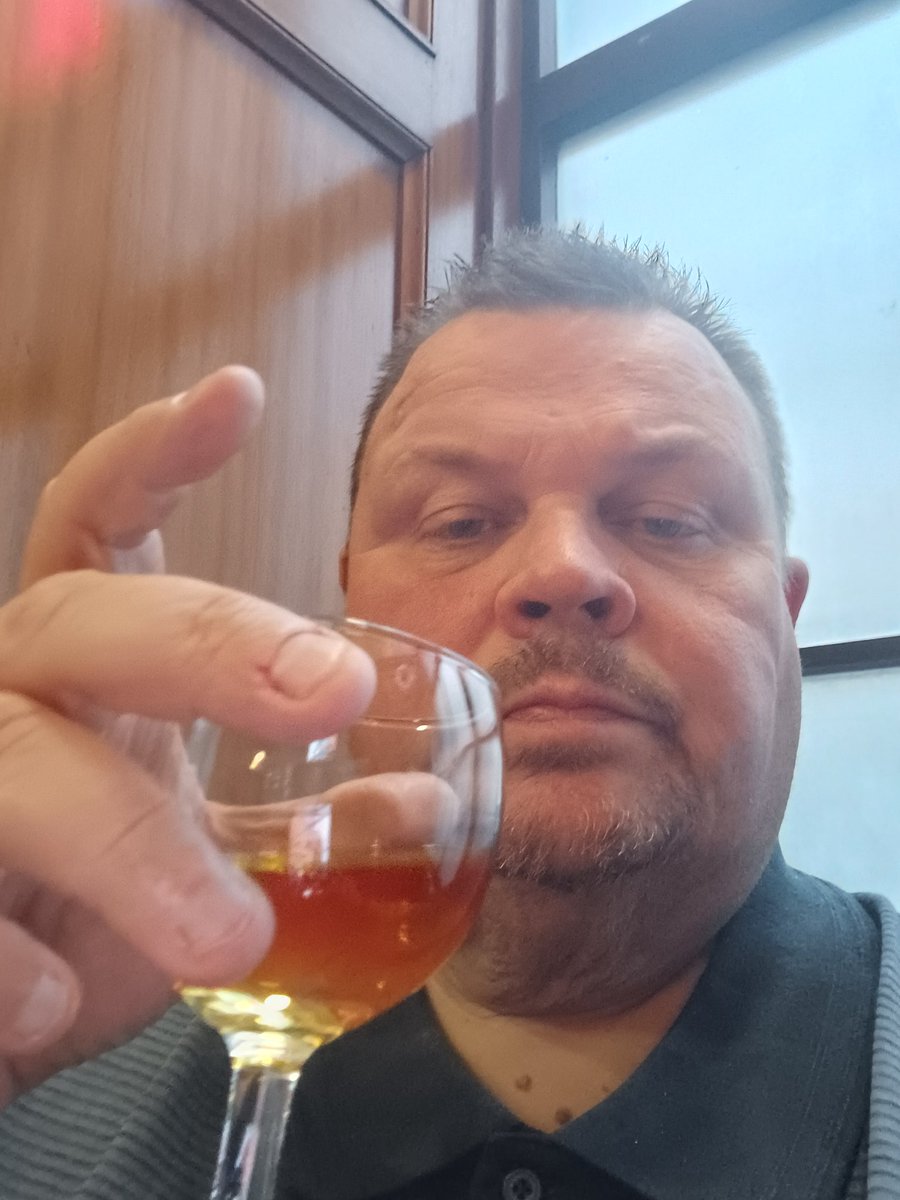 Raising a glass to the people in our lives we have lost this year... Slàinte 🥃