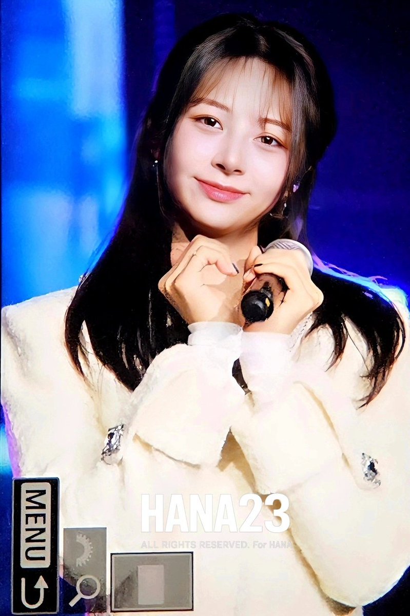 LIM_HANA_23's tweet image. 251231 원주시민송년콘서트

연말여신 임하람💚

#HANA #하나 
#FIFTYFIFTY #피프티피프티