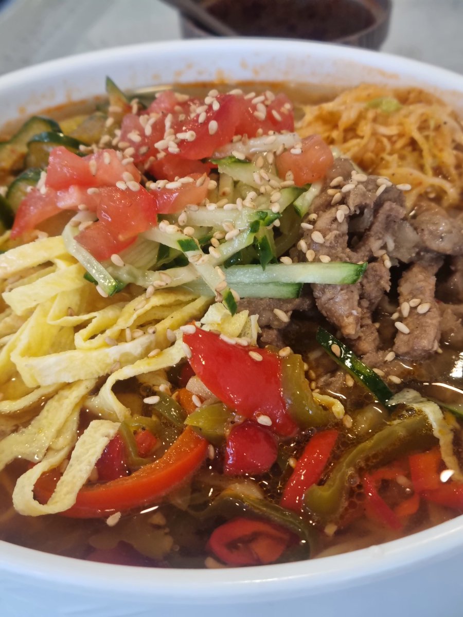 logorororo's tweet photo. 광주 고려인마을
고려인마을가족카페-스트리트 케밥
이국적인 맛을 원할 때.
관광지라기보단 거주지 느낌 https://t.co/2RTtJoCVVG
