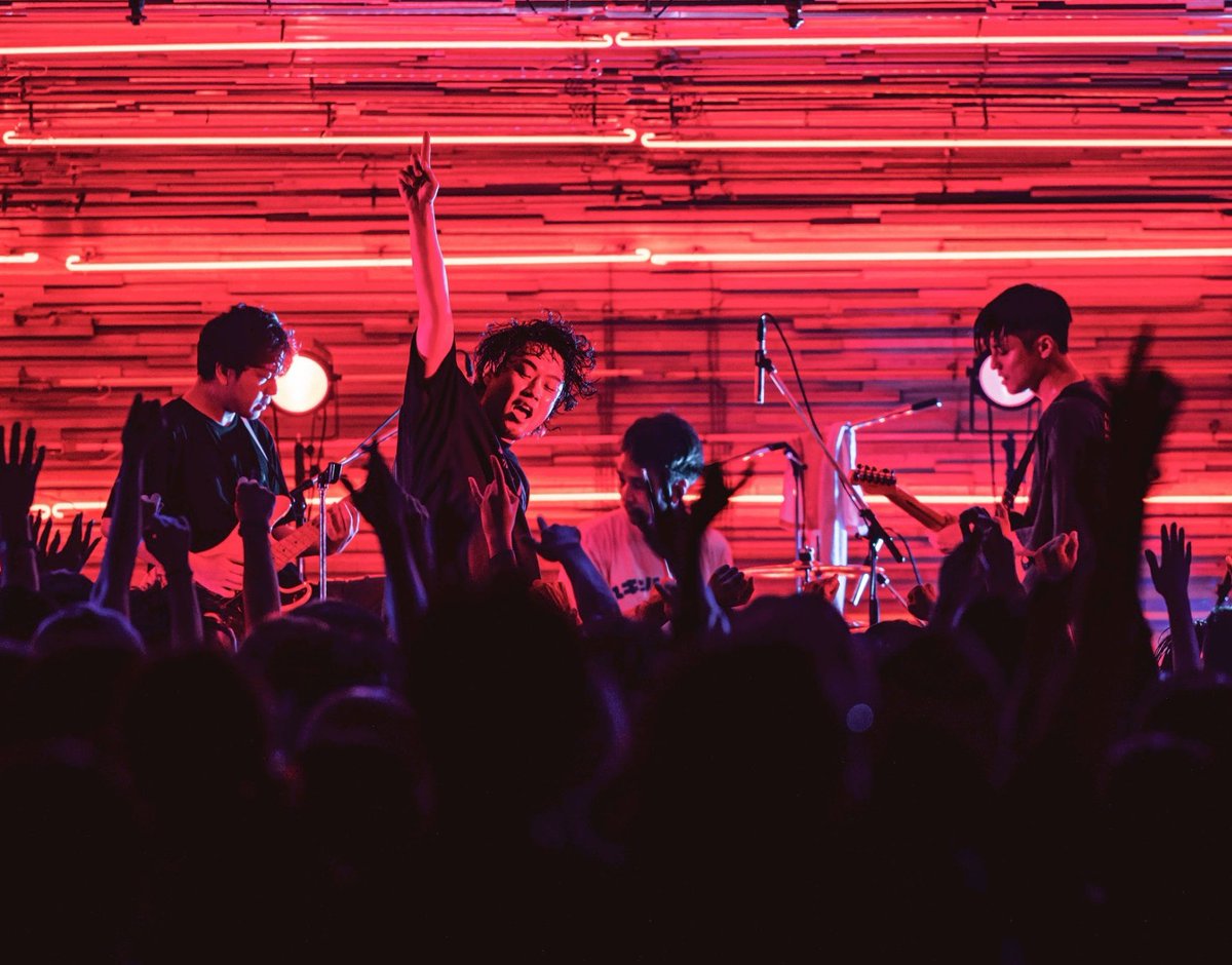 ハロージャパン　空きっ腹に酒 Amazon.co.jp: ハロージャパン: ミュージック