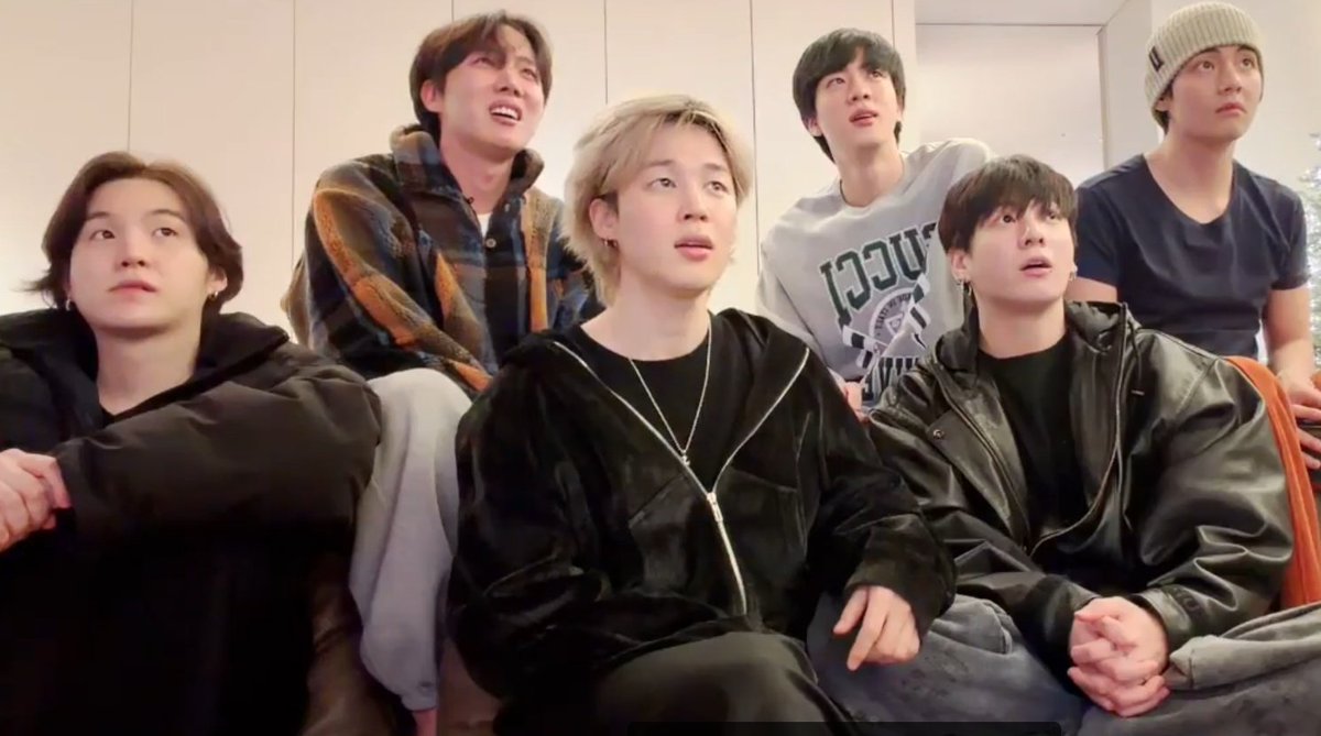 gomdorichick's tweet image. They looked like children being scolded by their teacher when namjoon stood up behind the canera to signal something 😭