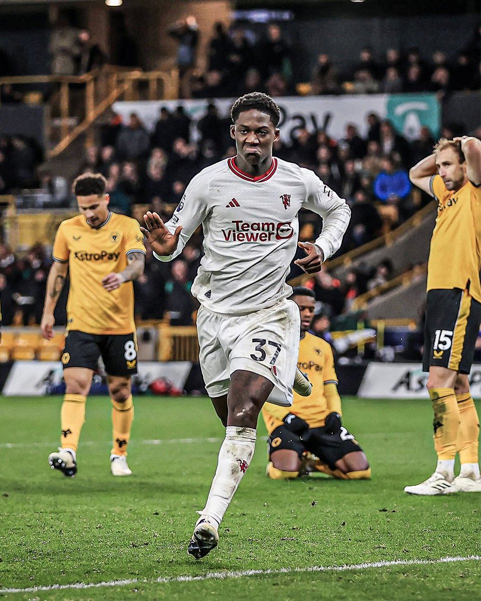 ESPNUK's tweet image. When Kobbie Mainoo scored his first Premier League goal, a 96th minute winner against Wolves, and celebrated like this…

Too cold 🥶