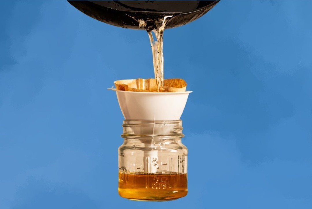 As we gather to celebrate the new year, remember to keep our sewer systems running smoothly by disposing of your FOG products in a container, let it cool, then toss it in the trash (or compost where possible)! ✨