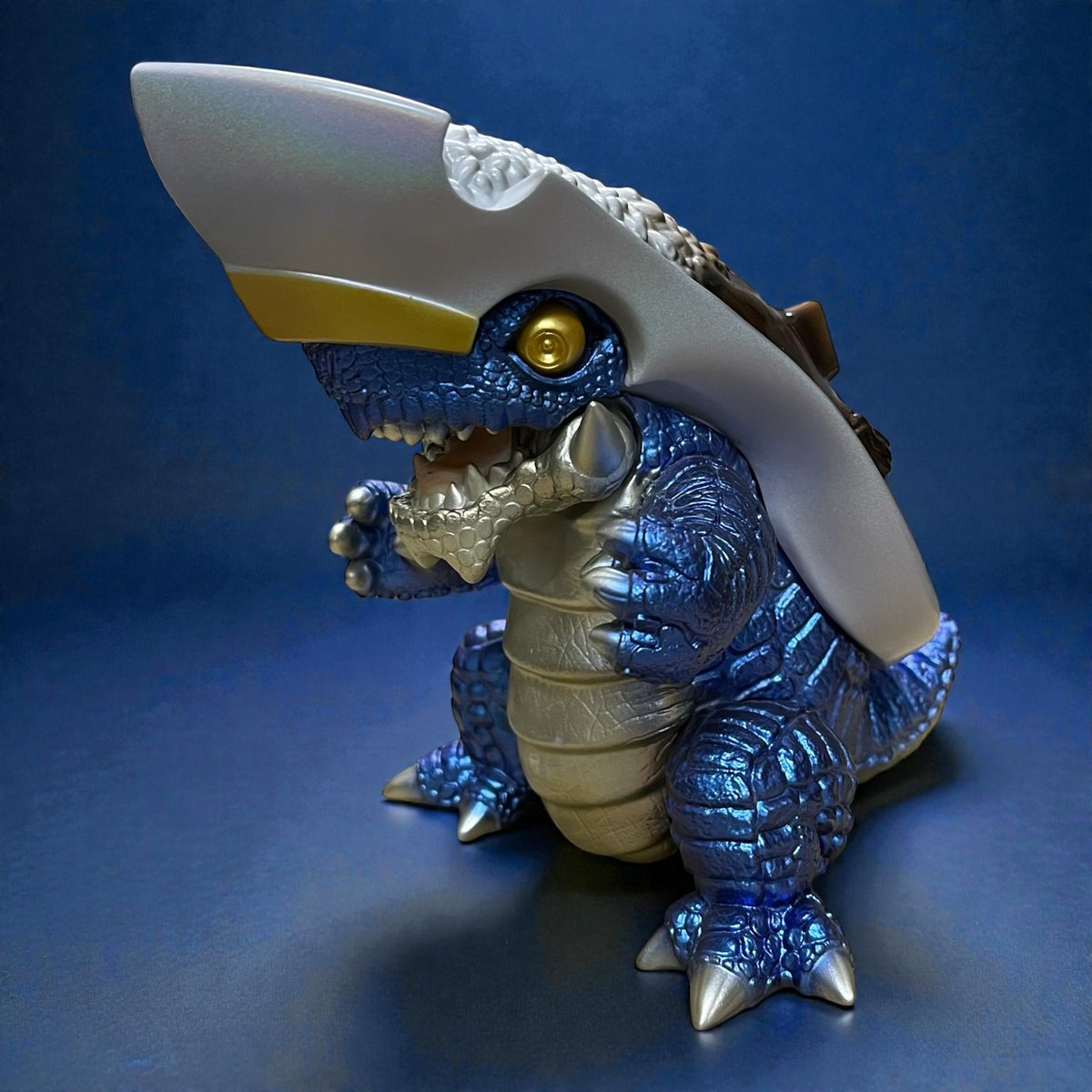 この色目好きだわ #カレゴン #ソフビ #sofbi #kawaii #sofvi #カレー #怪獣