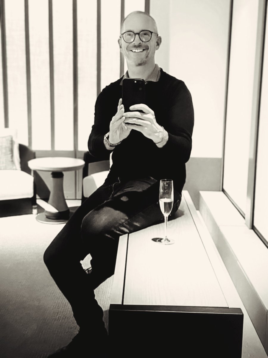 The Gallivanter's Guide tweet media