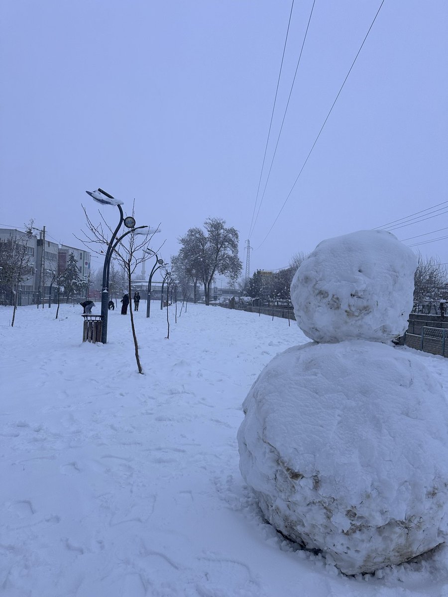 Biraz kilolu oldu diye dışlandı