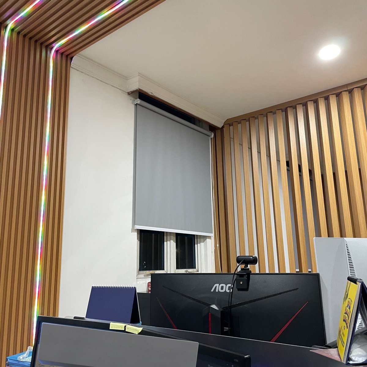 afterpitstop's tweet image. Happy new year, mon ami. I want to greet you asap but I’m still at work doing overtime. #bgst Jangan kecewa dulu please.