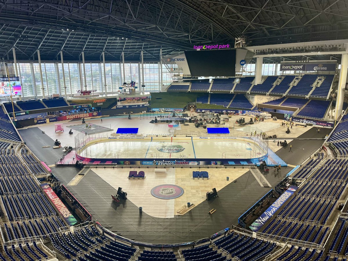 RedWingDiehards's tweet image. The @NHL has lost the plot with the Winter Classic. This game should always be played far enough north to keep the spectacle of playing hockey outdoors alive. There’s so much cool winter scenery in North America, and we’re having this game in Miami. Where is it next yr? Jamaica?